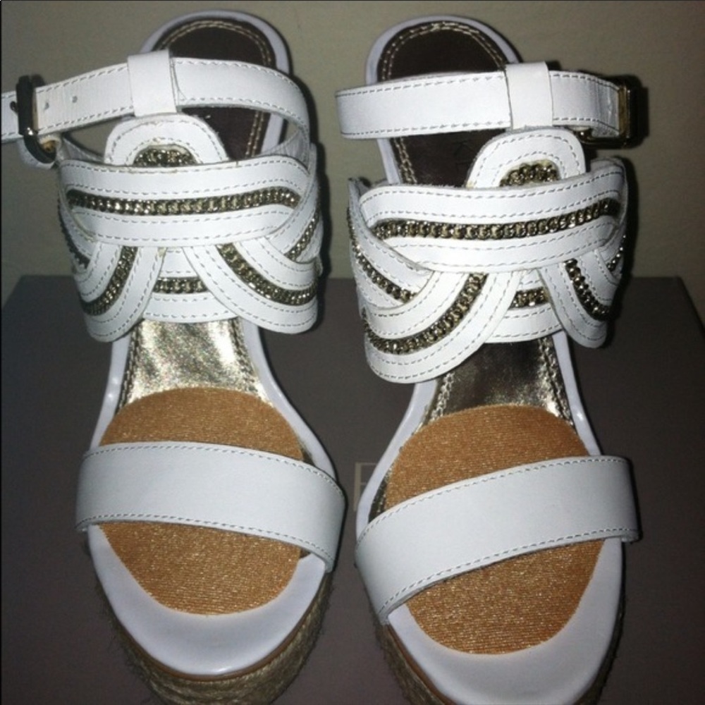 Baker, white sandals - Picture 2 of 4